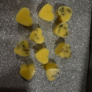 Vanilla lavender scented handmade goat milk soap with collagen peptides